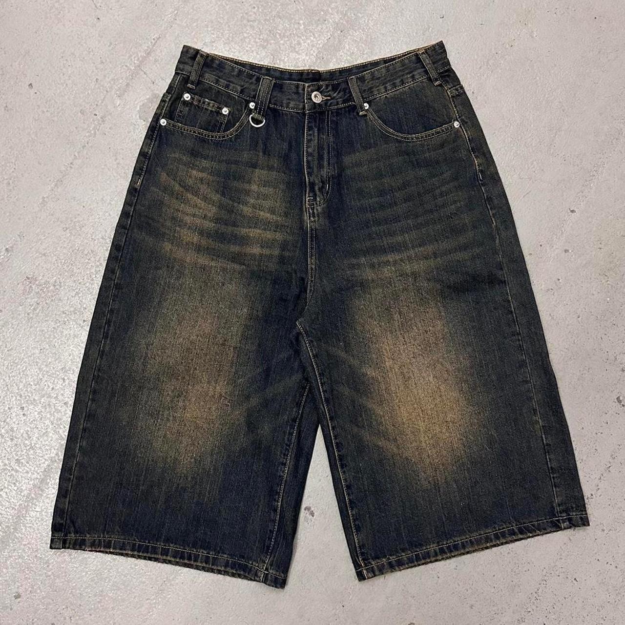 DESIRED Distressed Jorts