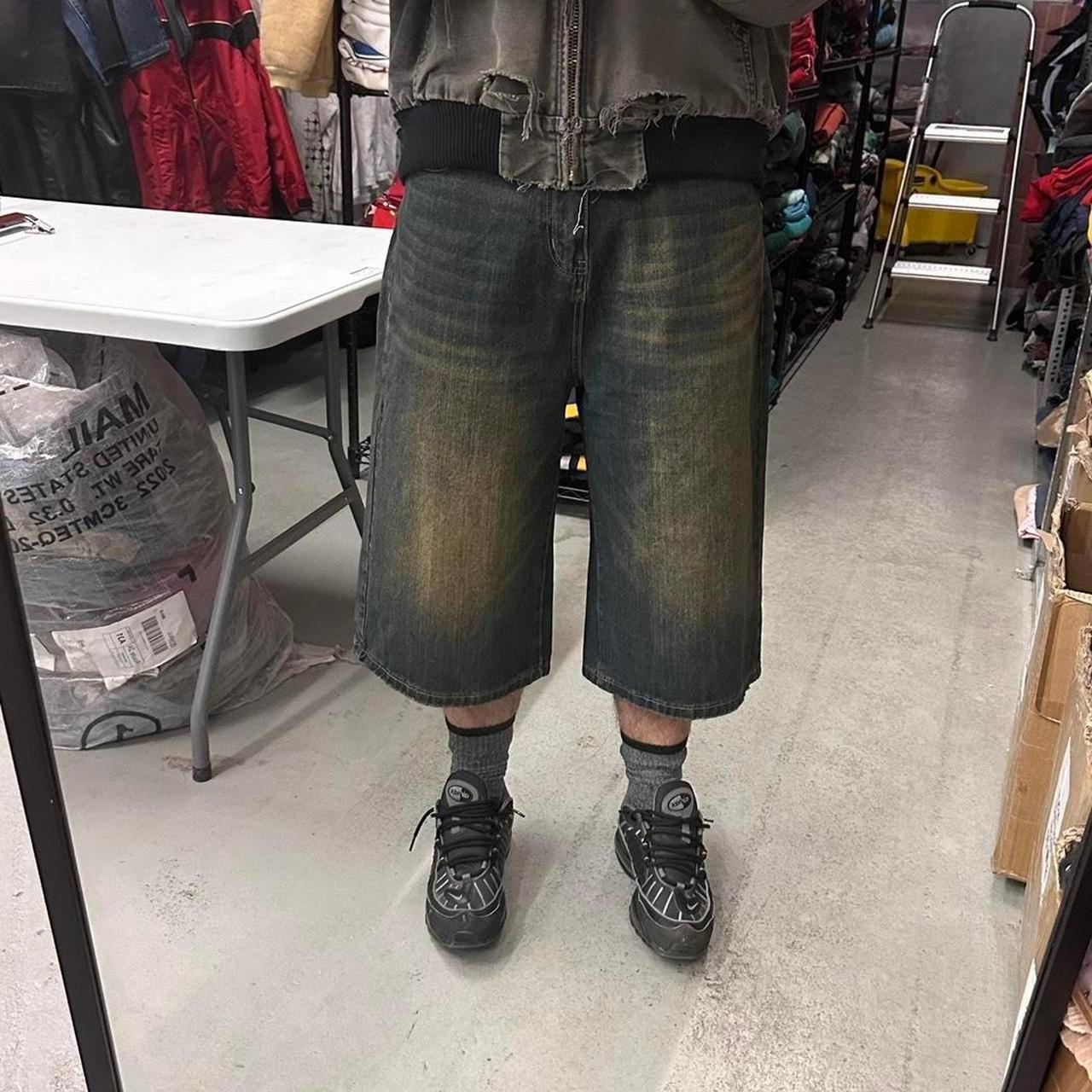 DESIRED Distressed Jorts